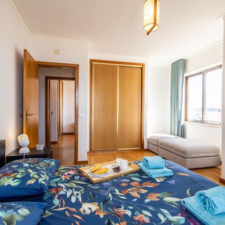Beachfront 3Bdr Apt On Marginal Boulevard Сан-Мартінню-ду-Порту Екстер'єр фото