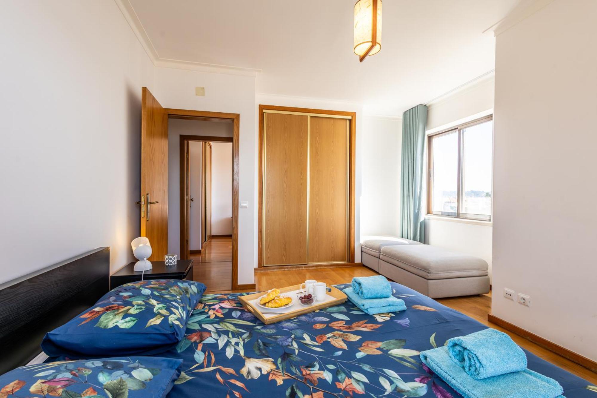 Beachfront 3Bdr Apt On Marginal Boulevard Сан-Мартінню-ду-Порту Екстер'єр фото