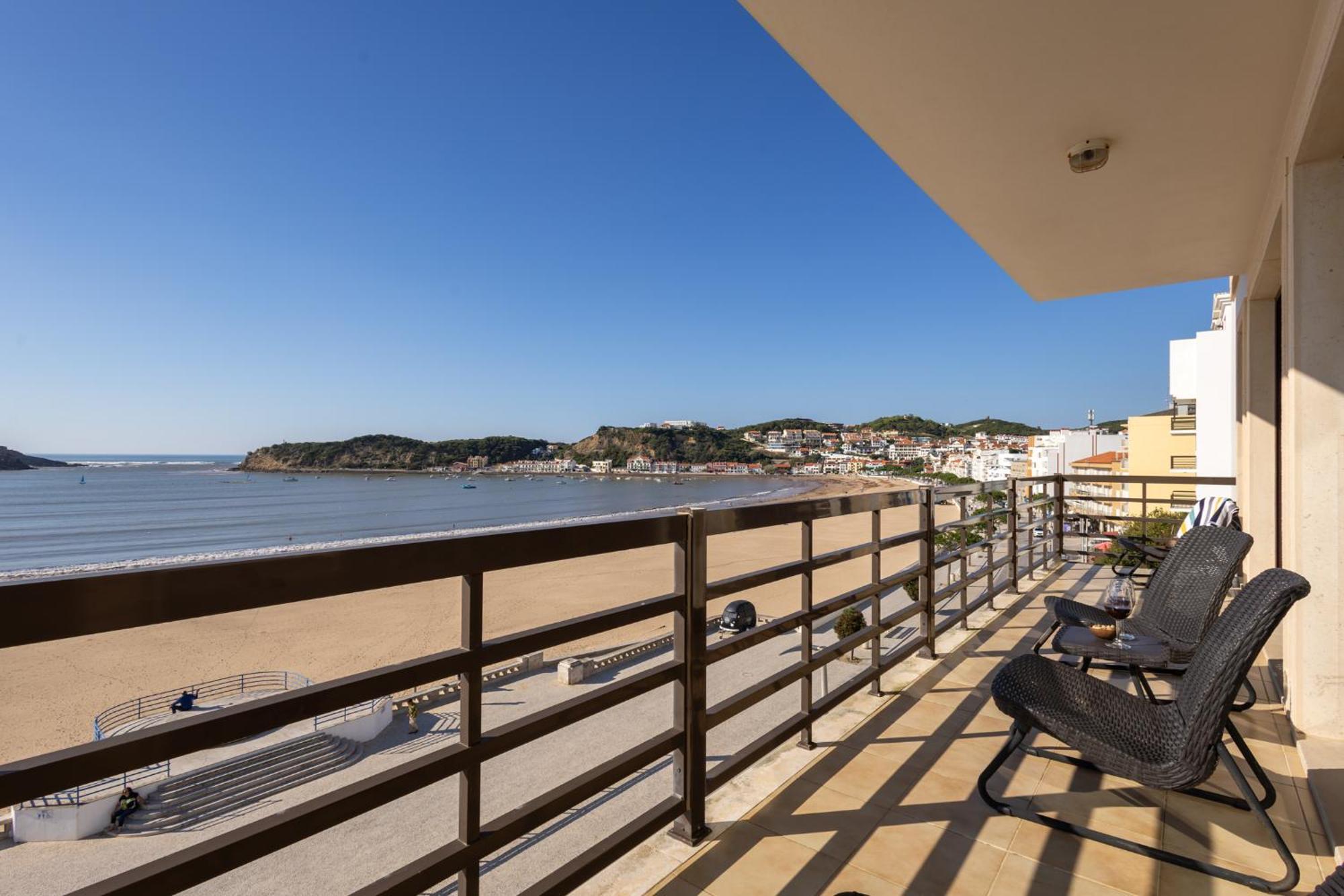 Beachfront 3Bdr Apt On Marginal Boulevard Сан-Мартінню-ду-Порту Екстер'єр фото