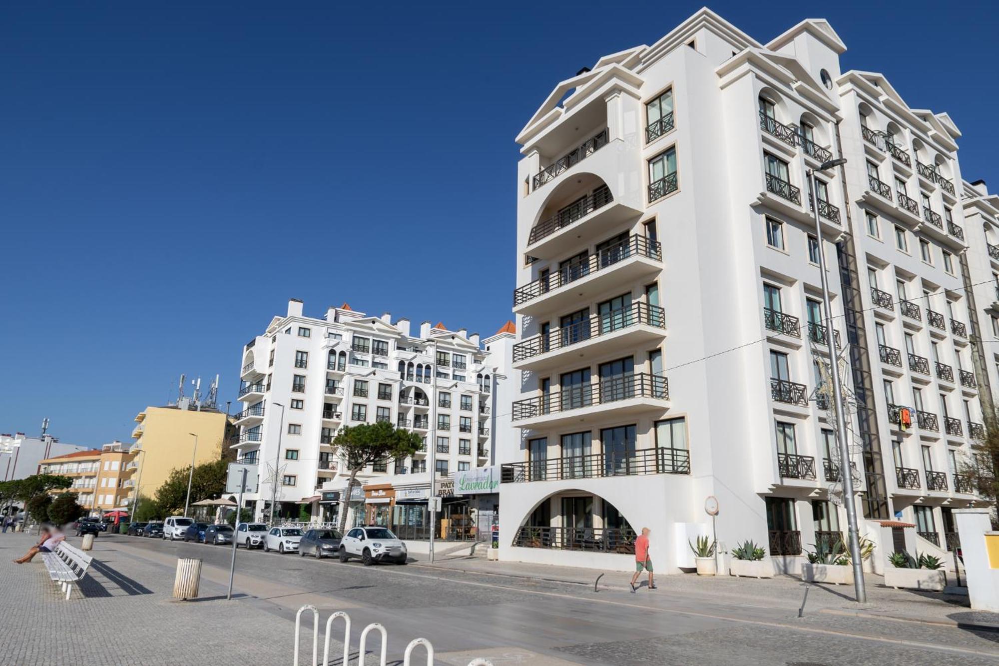 Beachfront 3Bdr Apt On Marginal Boulevard Сан-Мартінню-ду-Порту Екстер'єр фото